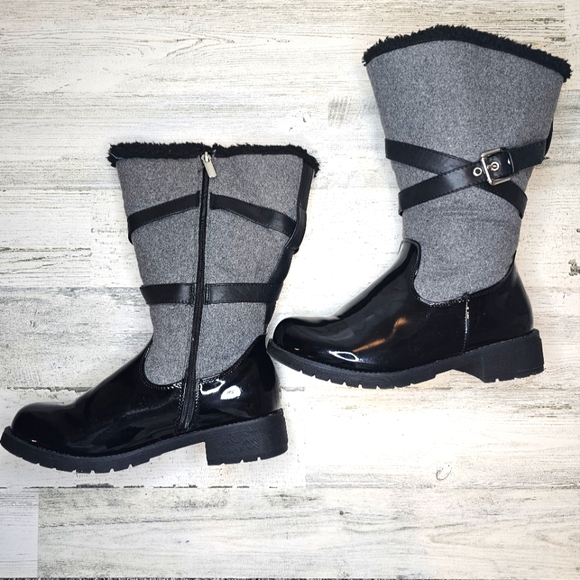 Women's Catherines Black & Gray Boots Side Zipper Mid Calf 8W Fleece Lined - Picture 3 of 11
